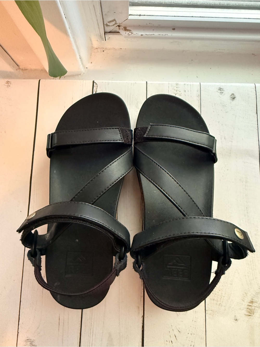 Reef | Vista Higher Luna Black Platform Sandals - Picture 7 of 13
